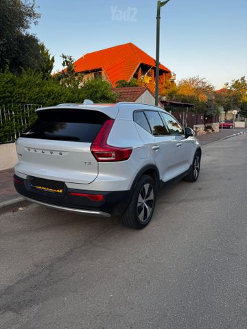 וולוו XC40