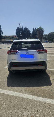 טויוטה RAV4