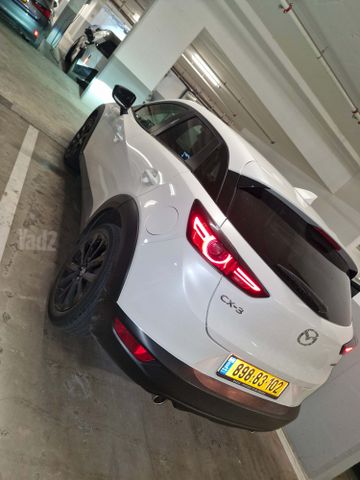 מודעת רכב מאזדה CX-3