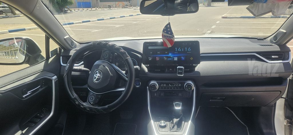 טויוטה RAV4