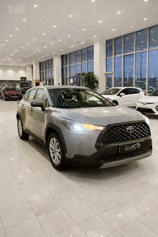 מודעת רכב טויוטה קורולה קרוס 1