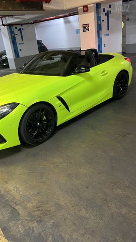 ב מ וו Z4