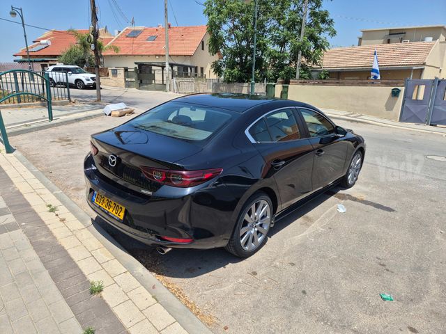 מאזדה 3