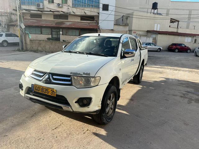 מודעת רכב מיצובישי טרייטון / L200