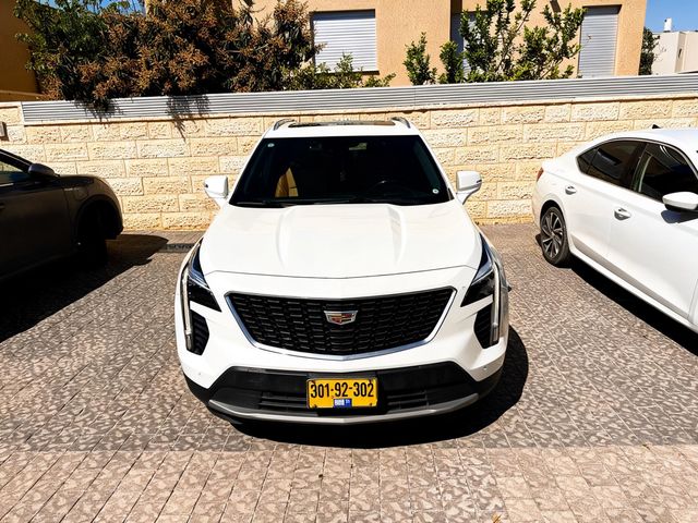 קאדילק XT4