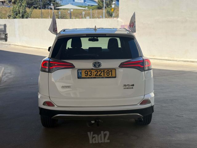 טויוטה RAV4