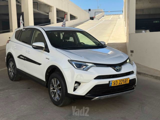 מודעת רכב טויוטה RAV4 2