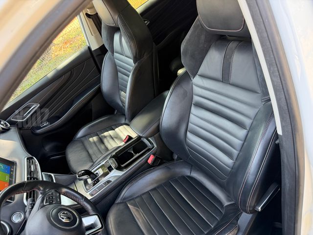 אם ג'י EHS PHEV