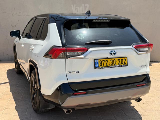 טויוטה RAV4