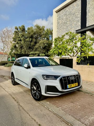 מודעת רכב אאודי Q7