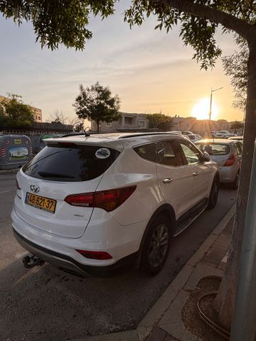 יונדאי סנטה פה