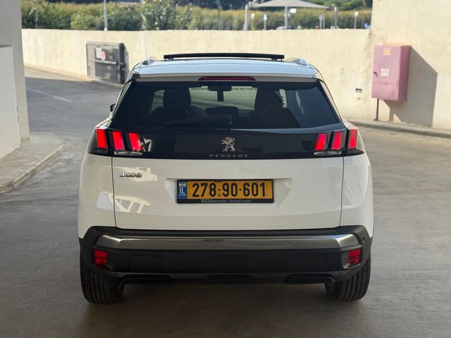 פיג'ו 3008