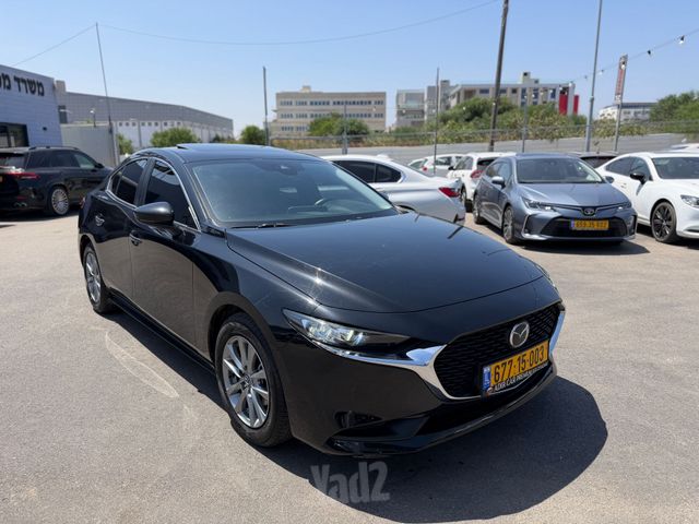 מאזדה 3