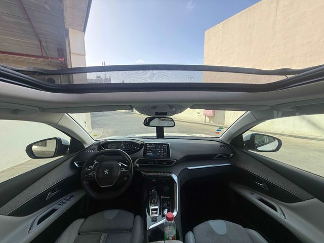 פיג'ו 3008