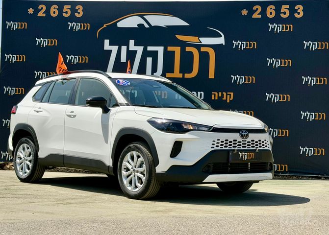 מודעת רכב טויוטה קורולה קרוס