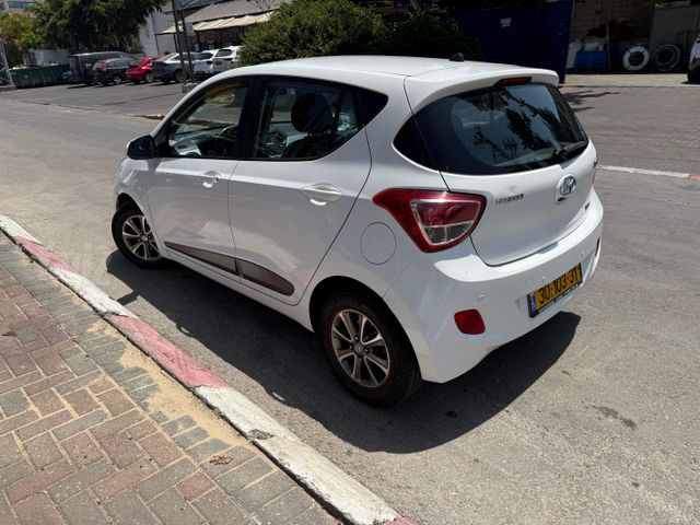 יונדאי i10