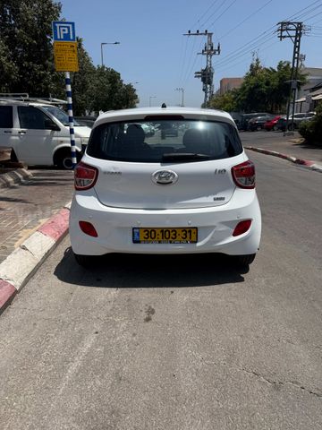 יונדאי i10