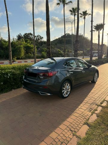 מאזדה 3