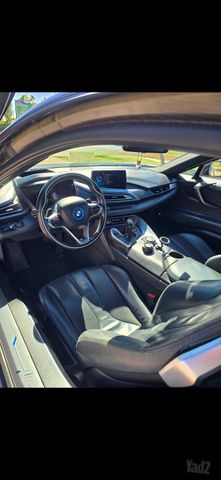 ב מ וו i8