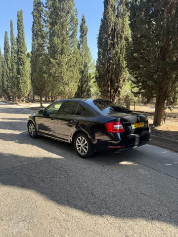 סקודה אוקטביה