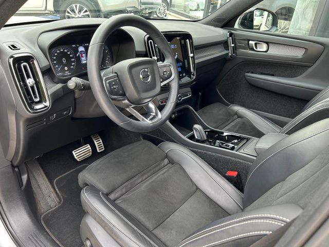 וולוו XC40
