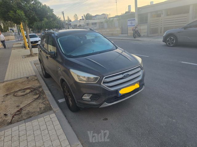 מודעת רכב פורד קוגה