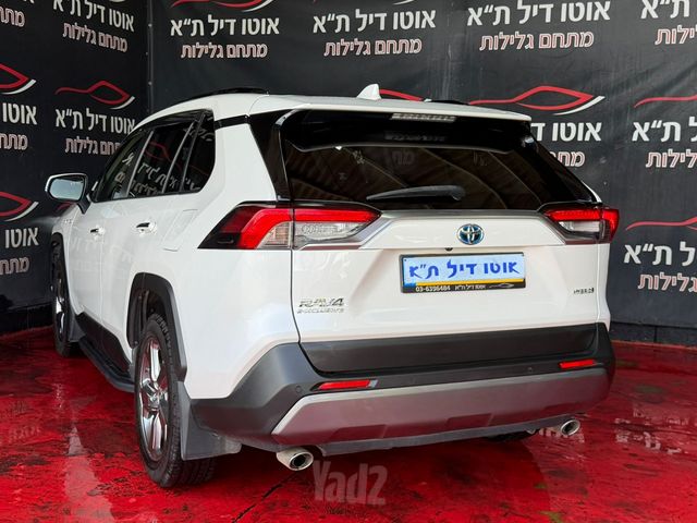 טויוטה RAV4