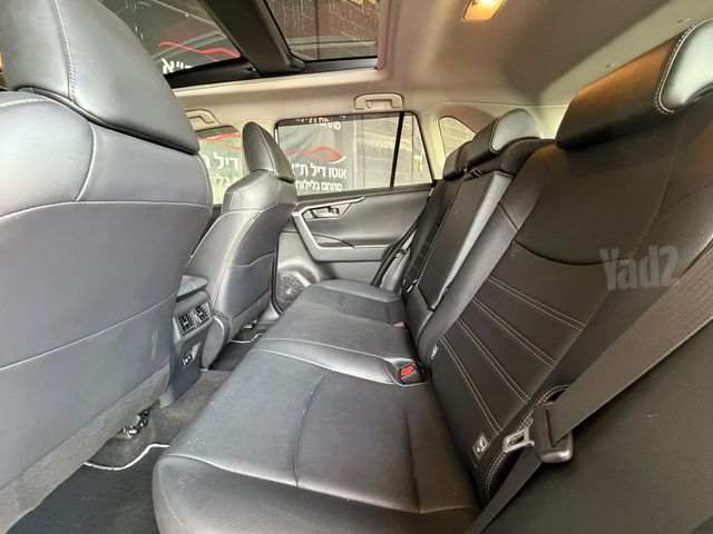 טויוטה RAV4