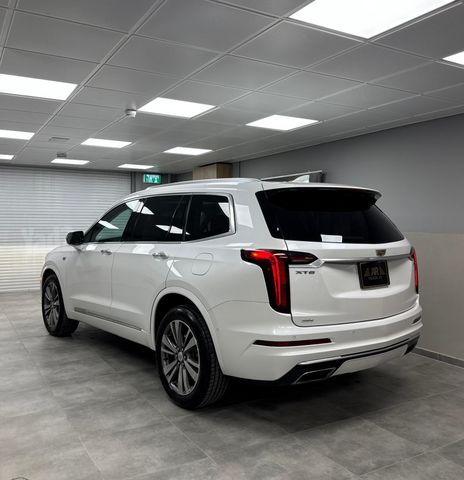 קאדילק XT6