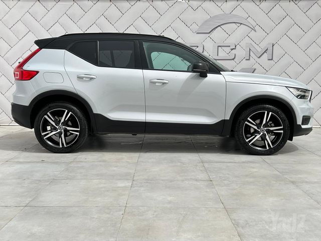וולוו XC40