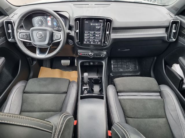 וולוו XC40