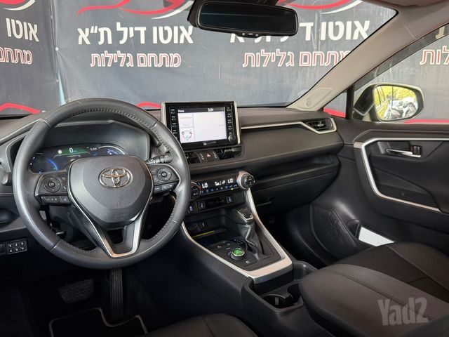 טויוטה RAV4