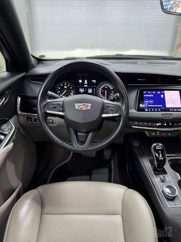 קאדילק XT4
