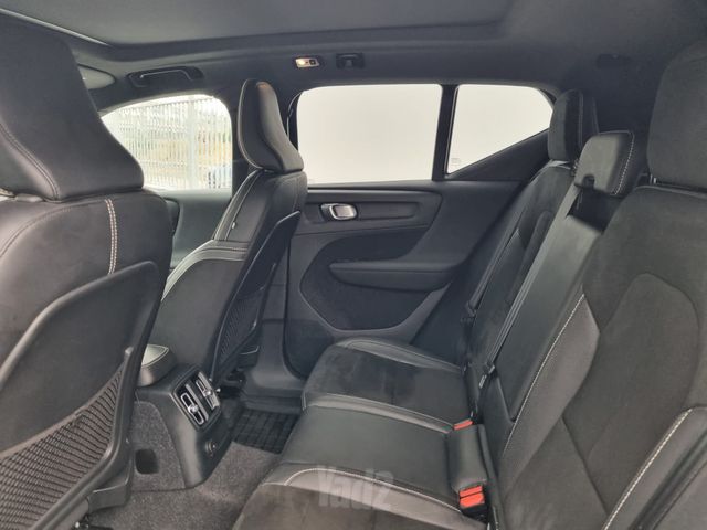 וולוו XC40