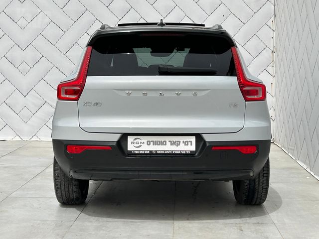וולוו XC40