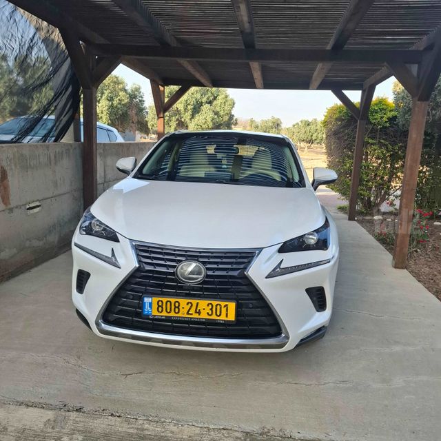 לקסוס NX