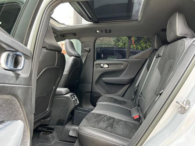 וולוו XC40