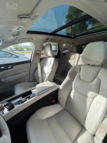 וולוו XC60