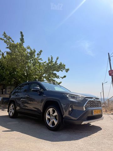 טויוטה RAV4
