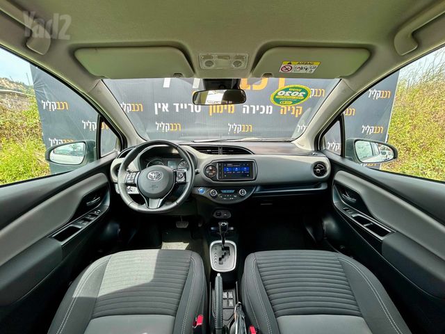 טויוטה יאריס