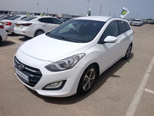 יונדאי i30