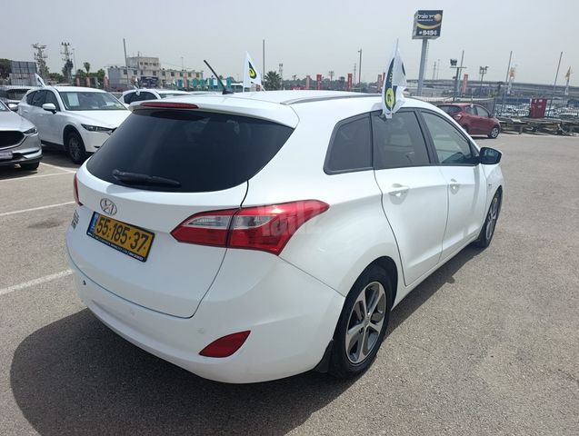 יונדאי i30