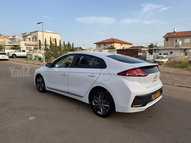 יונדאי איוניק