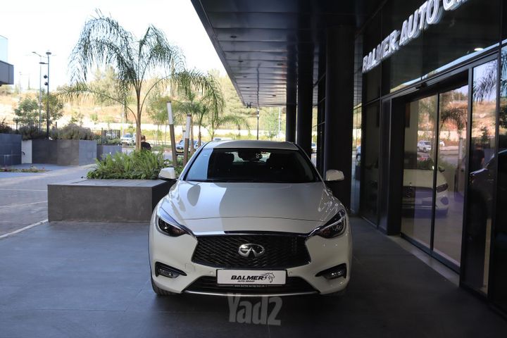 אינפיניטי Q30