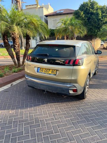 פיג'ו 3008