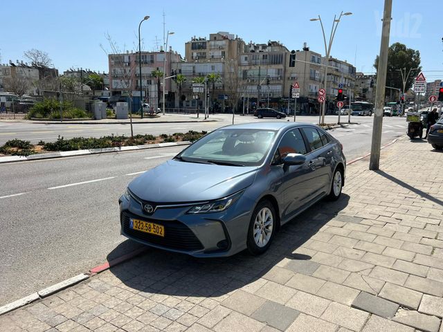 טויוטה קורולה