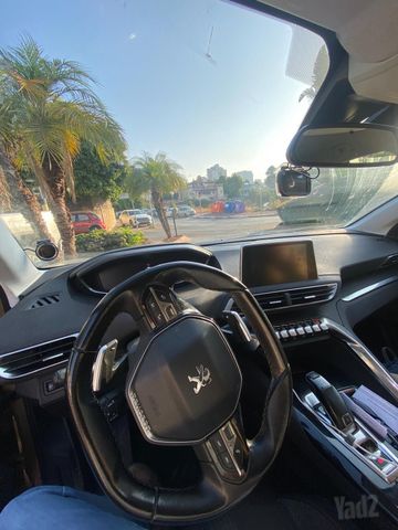 פיג'ו 3008