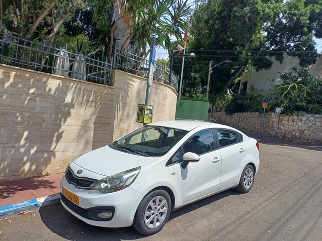 מודעת רכב קיה ריו