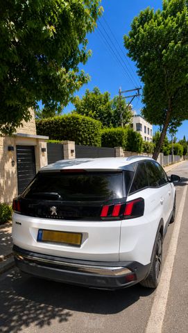 פיג'ו 3008
