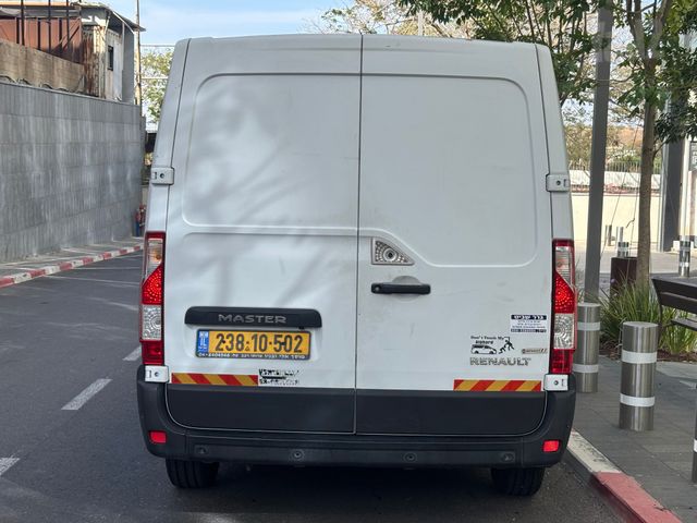 רנו מאסטר